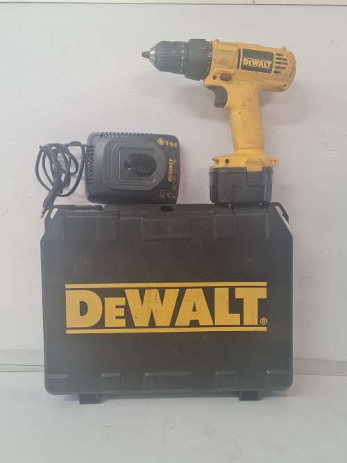 De Walt Cordless Portable Drill